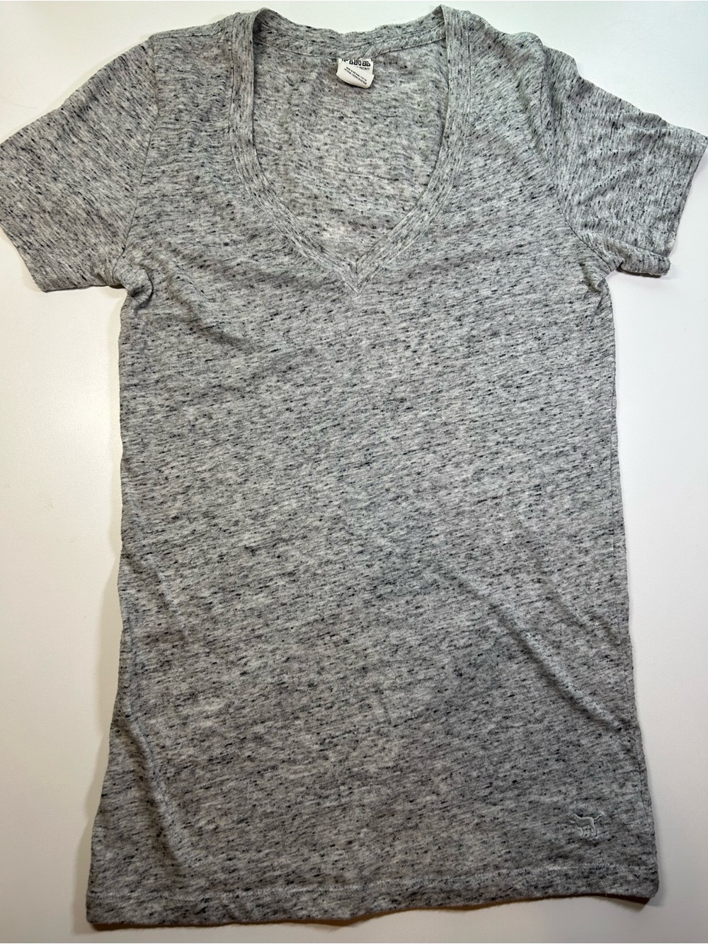 PINK Victoria's Secret Women's XS Heather Gray V-Neck Short Sleeve Tee
